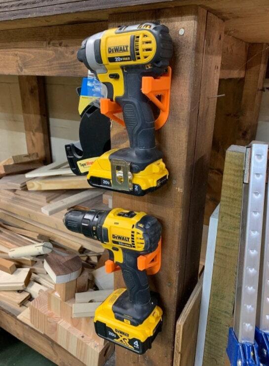 Free STL file Wall mount for old 18v Parkside tools - Cordless Drill 👴・3D  printable design to download・Cults