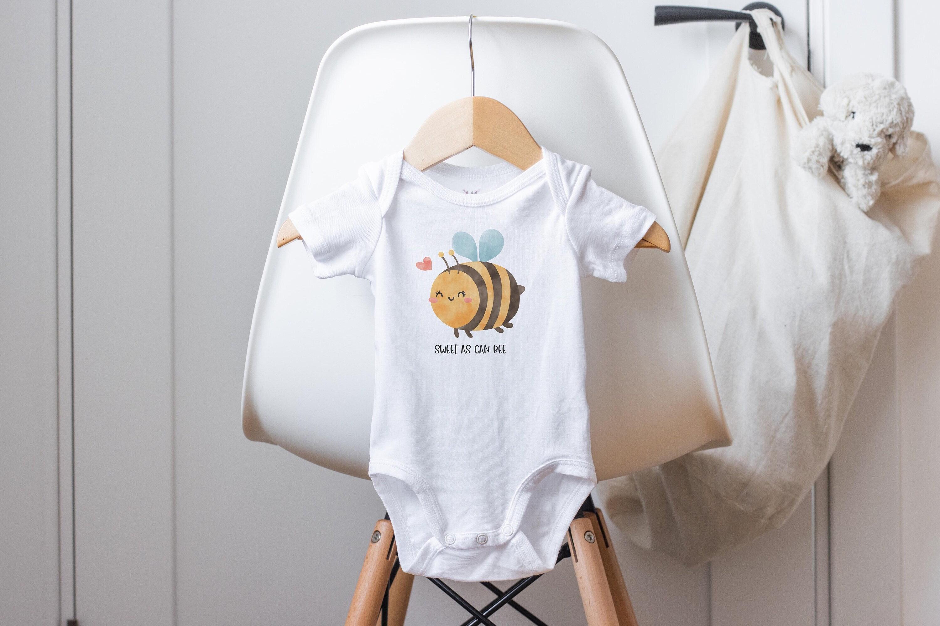 Mama-to-Bee! Honey Bee Themed Baby Shower - Desks & Dreams