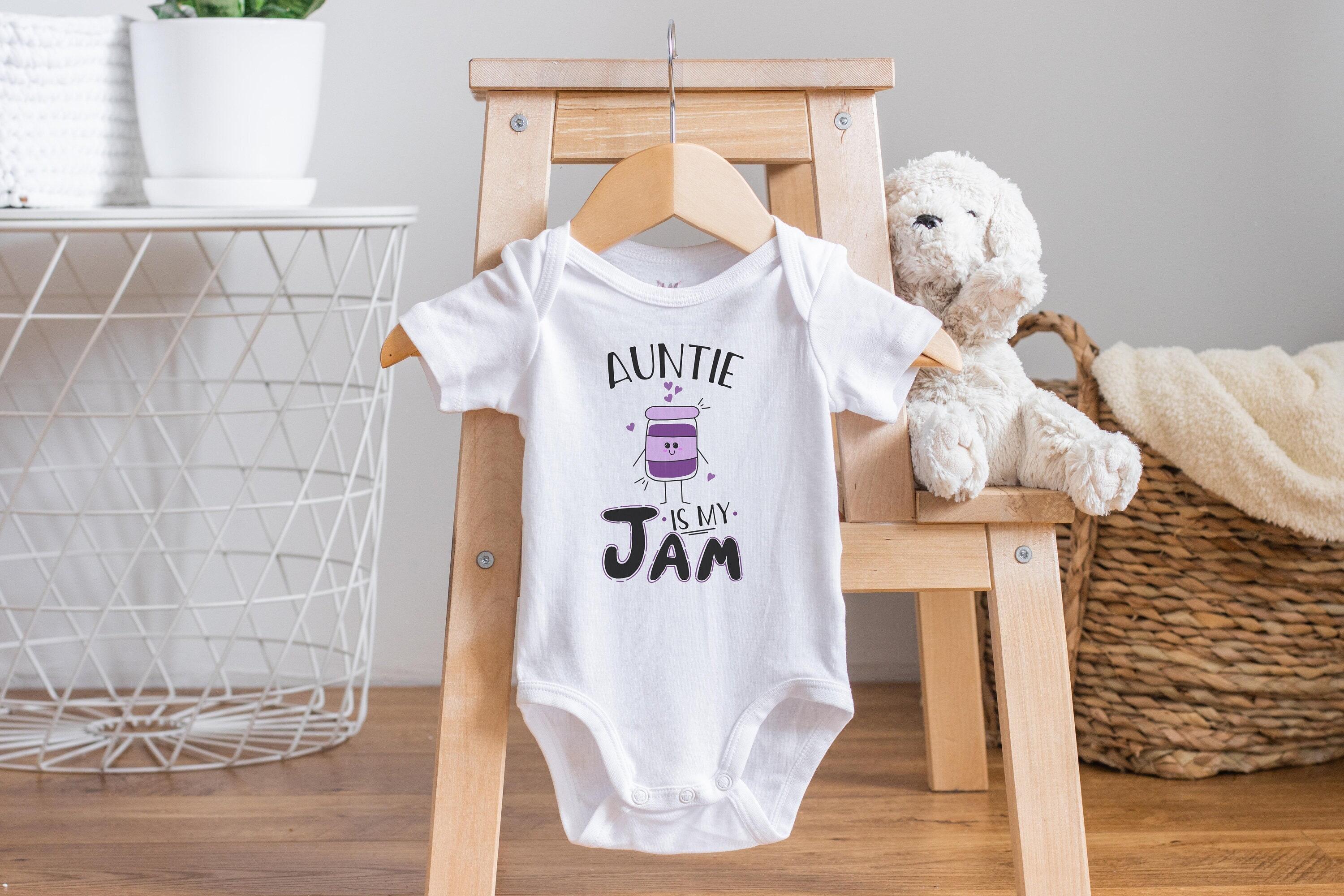 Auntie onesie best sale for baby girl