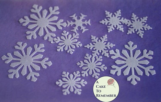 Products :: 30 Edible snowflakes, extra thick wafer paper snowflakes for cake  decorating, cupcake decorating, cookie decorating, and winter cakes.