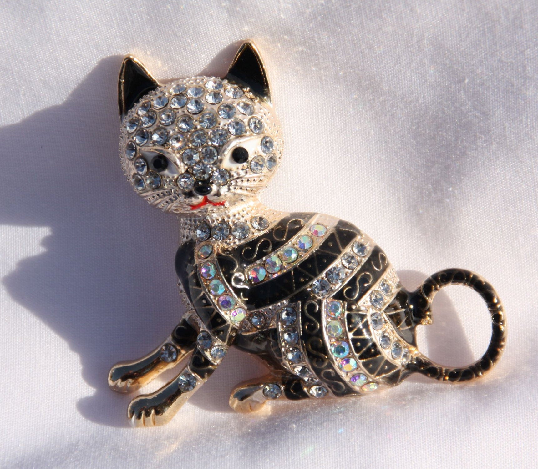 Coverminder Rhinestone Mama and Baby Cat Cover Minder Needleminder Needle Minder