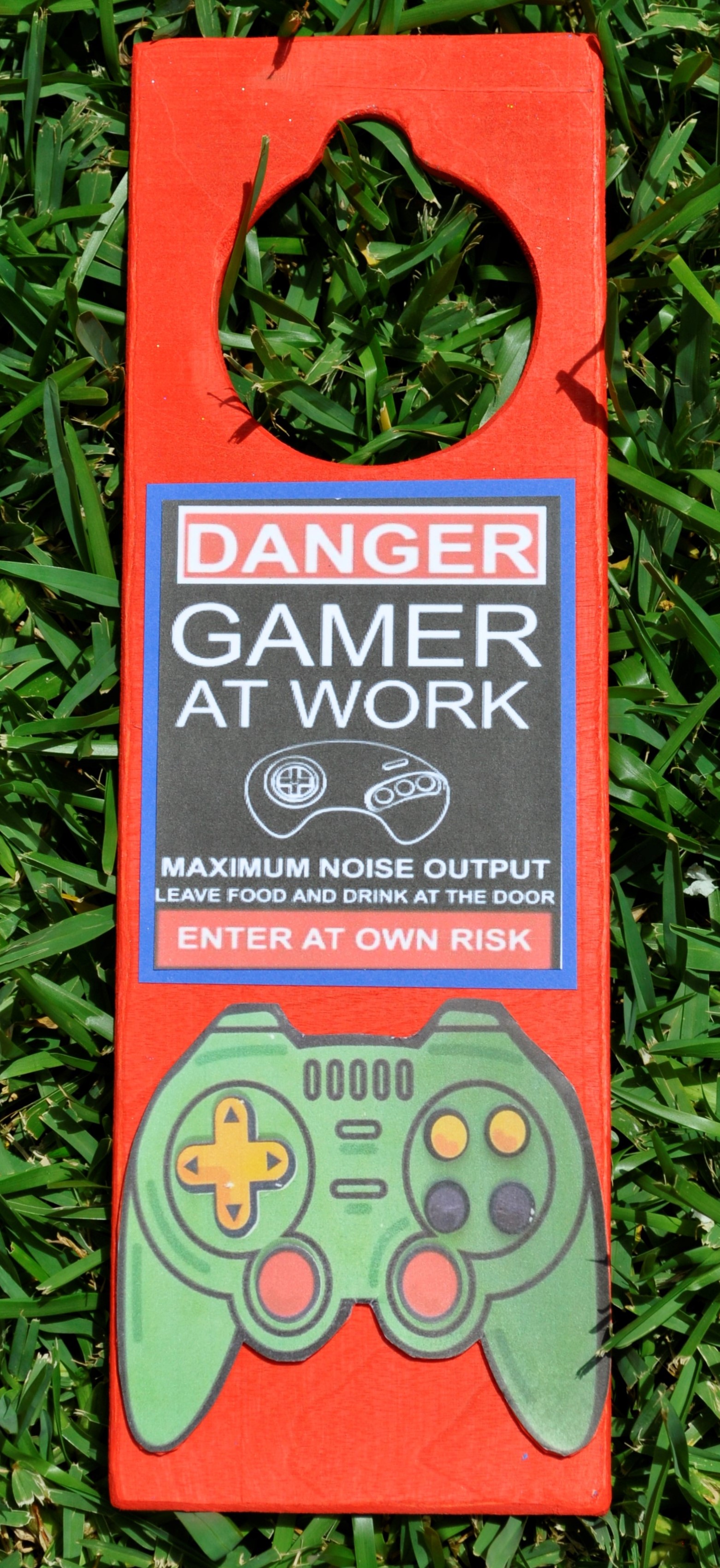 home-living-baby-kids-danger-gamer-at-work-door-hanger