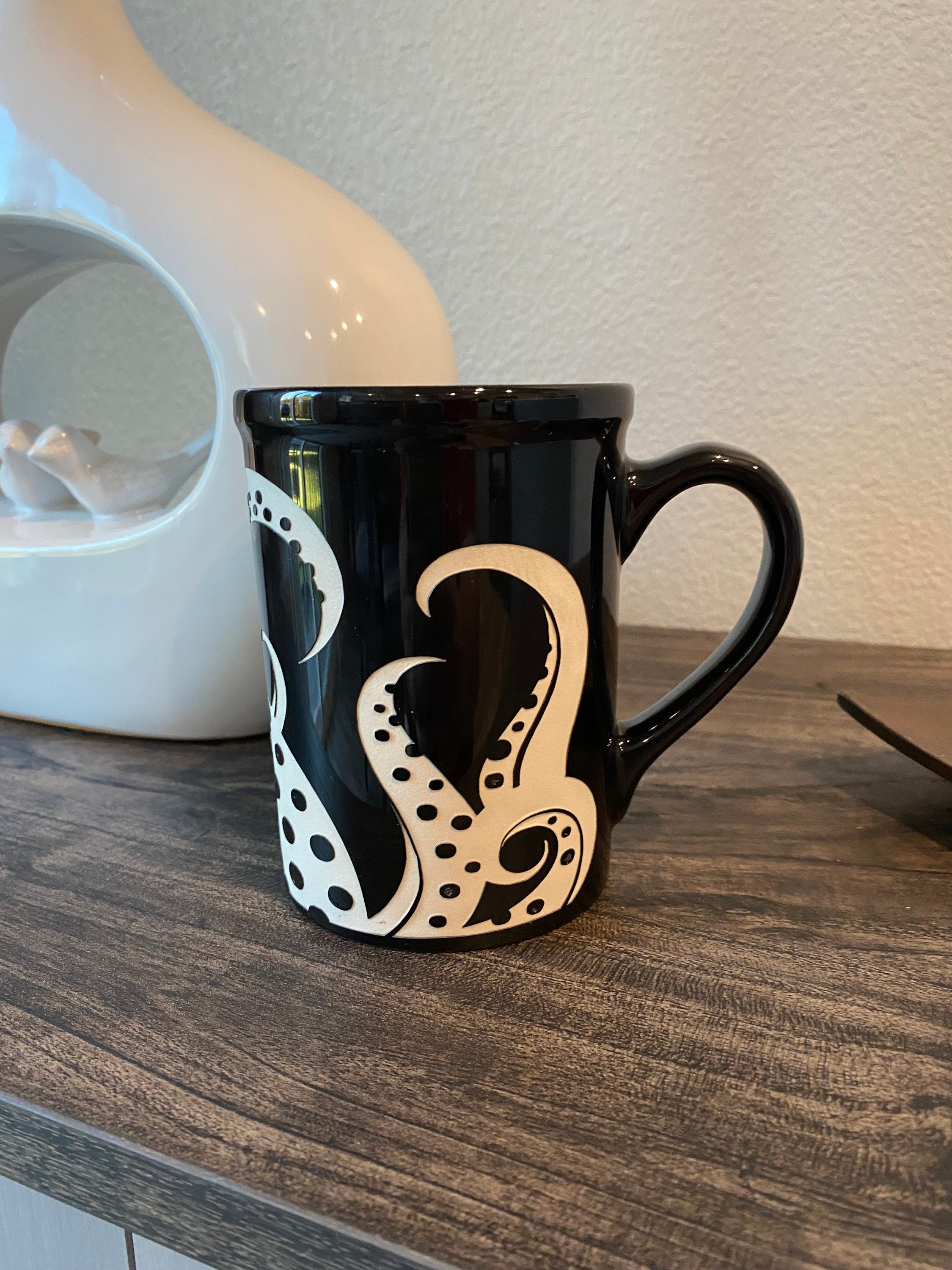 Home & Living Kitchen & Dining Drinkware Etched Octopus Tentacle ceramic mug