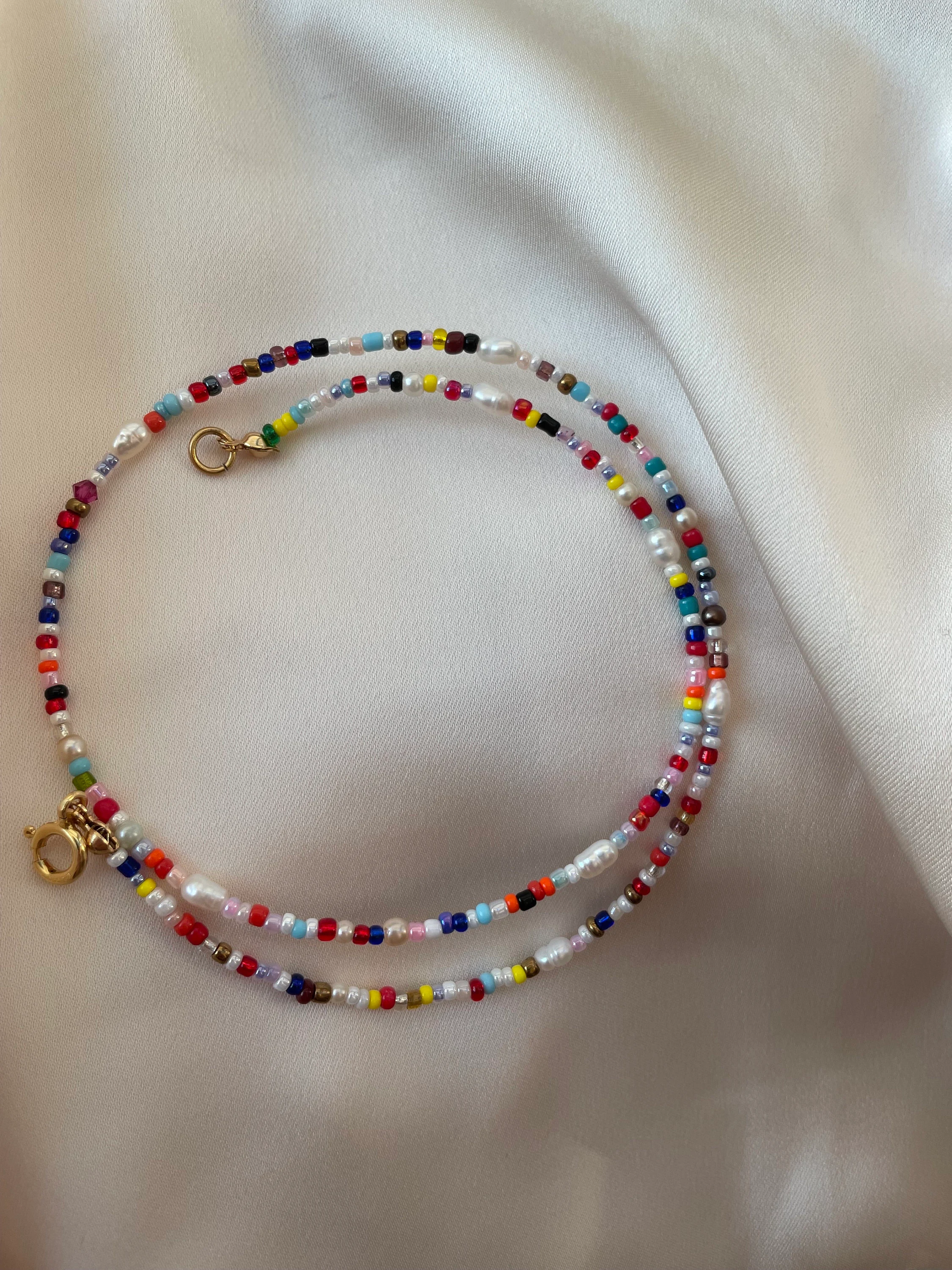 Jewelry :: Necklaces :: Beaded Necklaces :: Rainbow + Pearl Necklace