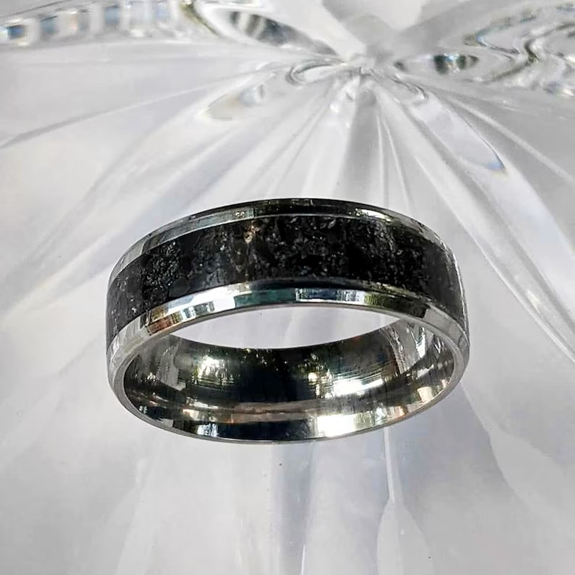 Jewelry :: Rings :: Handcrafted Crushed Obsidian Inlay Ring Size