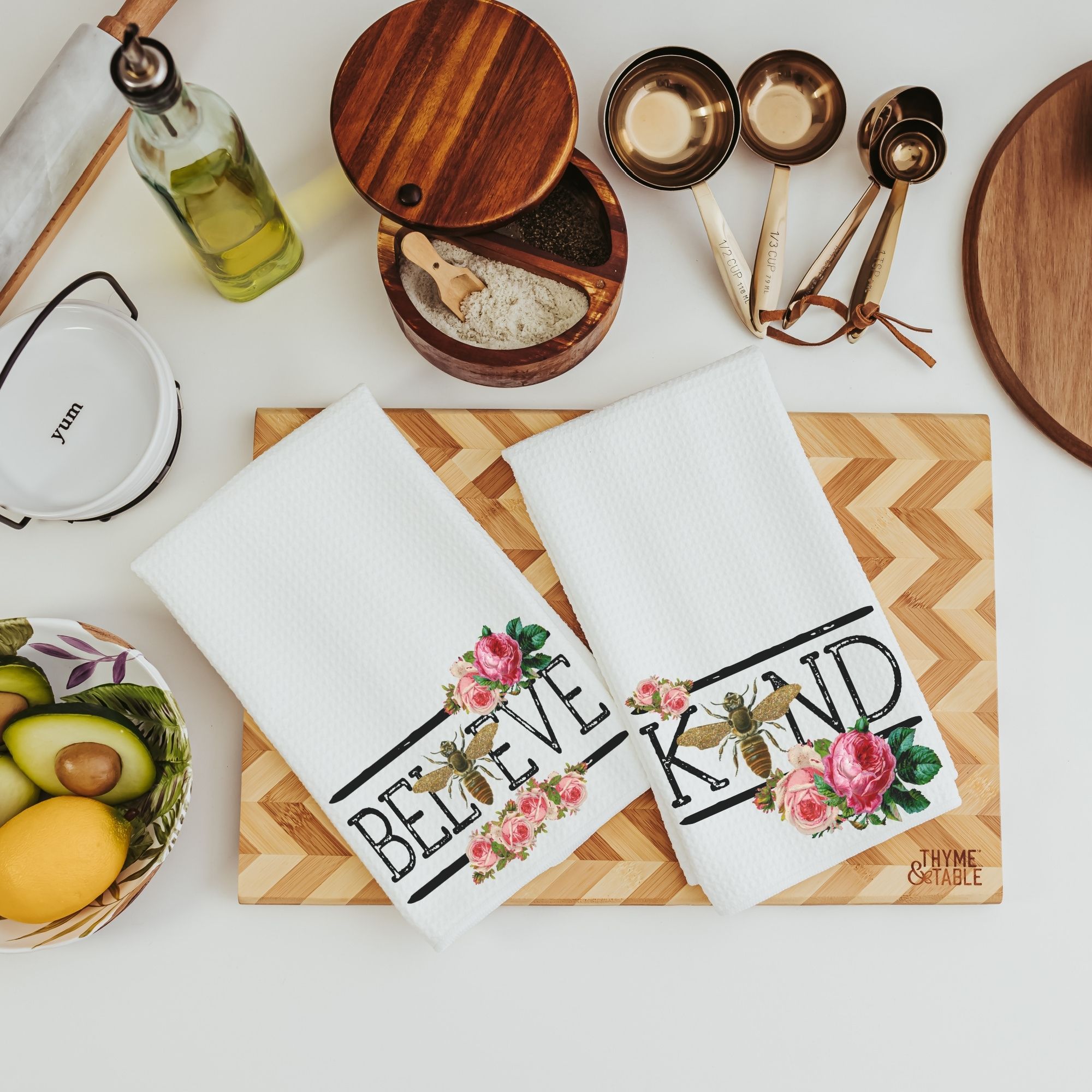 Floral bee hand towels